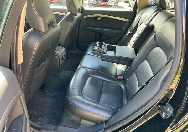 Volvo V70 cena 25900 przebieg: 282090, rok produkcji 2009 z Łosice małe 562